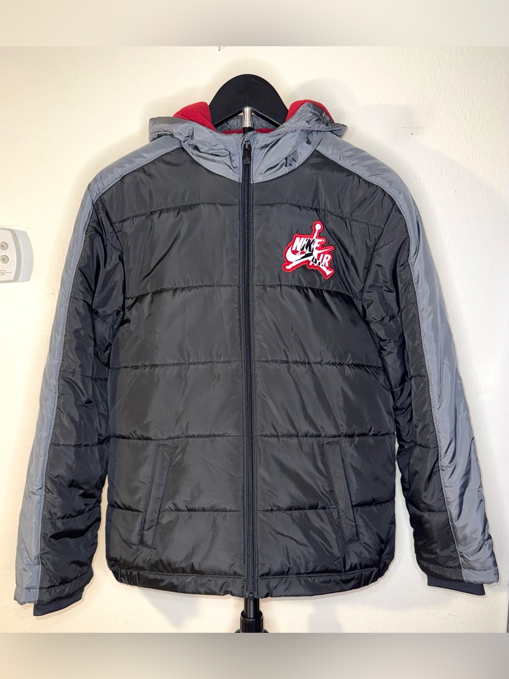 Jordan Kids Jumpman Classics Hooded Puffer Jacket, size XL, EUC